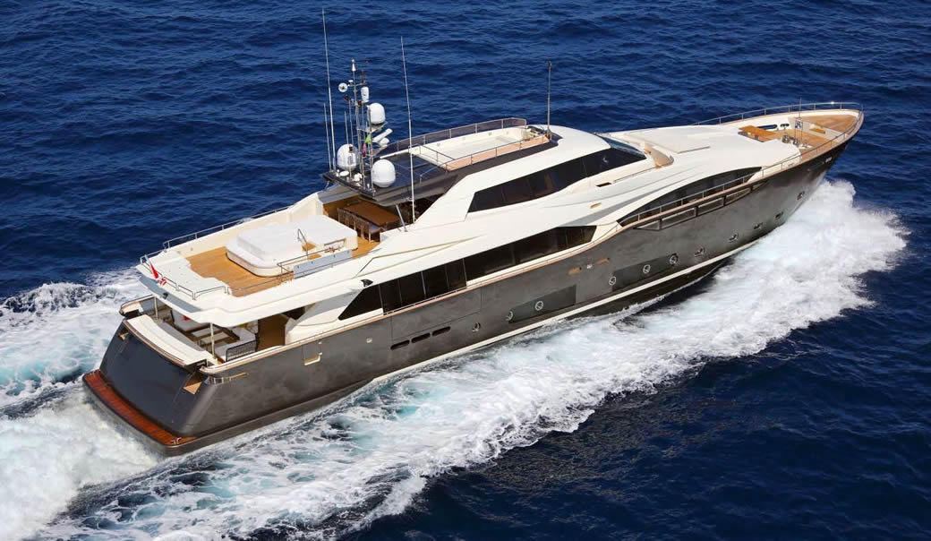 Яхта Ferretti