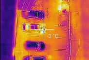 FLIR One термограмма автомобиля, съемка с 8 этажа