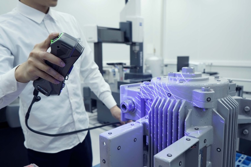 3D сканер SIMSCAN 30 оцифровывает деталь